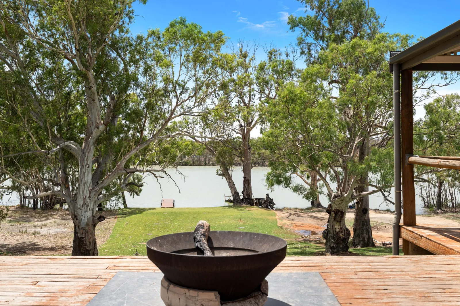 The Getaway — River Murray Retreat, Sleeps 24