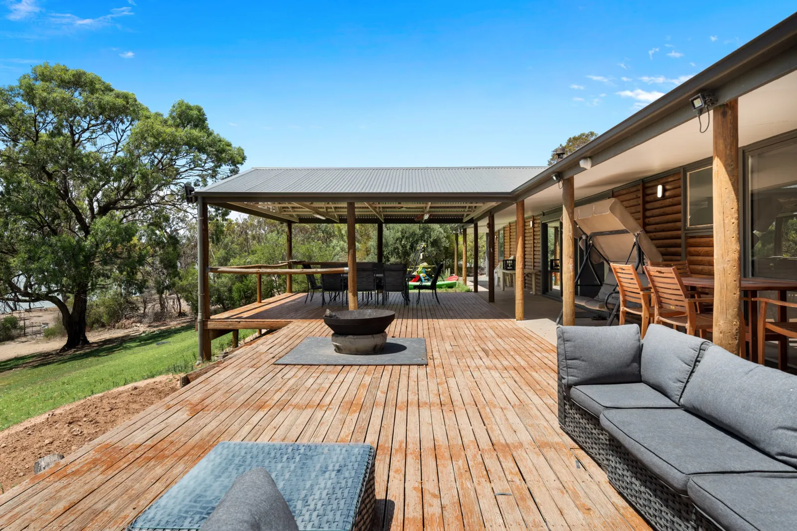 The Getaway — River Murray Retreat, Sleeps 24