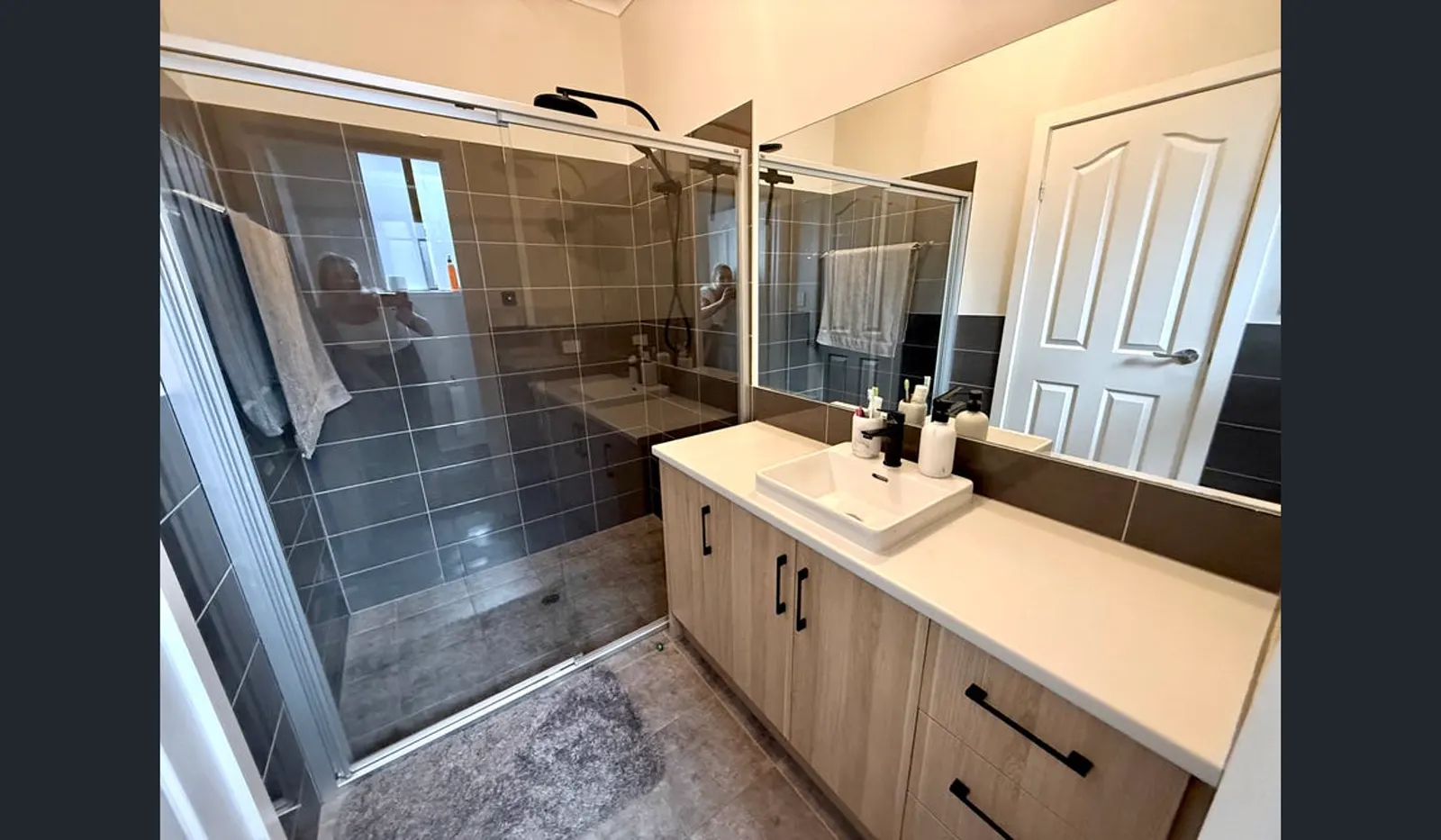 28 Sam Circuit, Angle Vale
